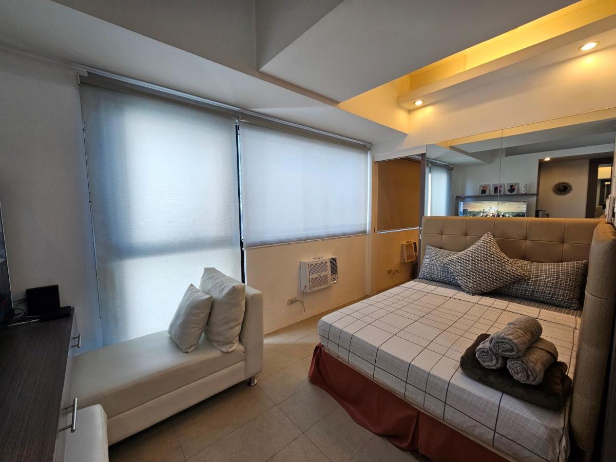 Spacious Studios Mandaluyong Kültér fotó
