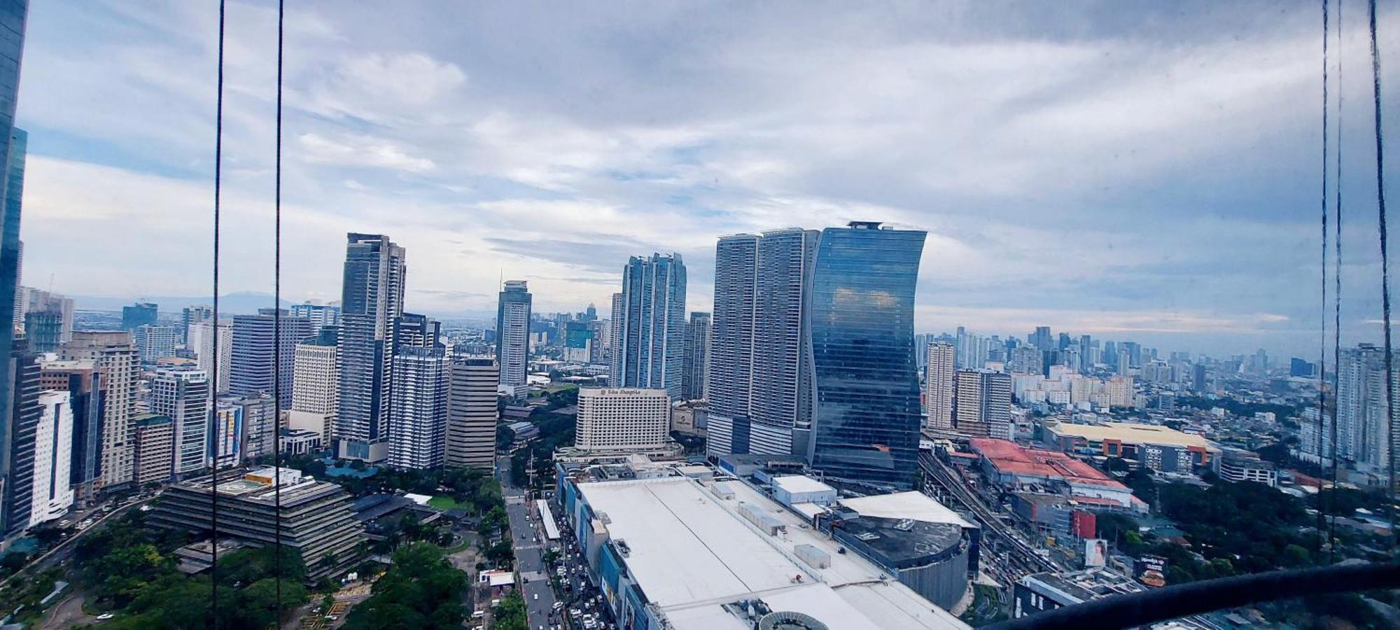 Spacious Studios Mandaluyong Szoba fotó